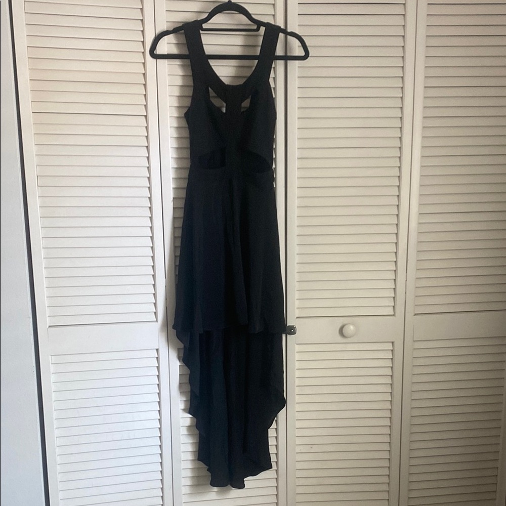 Elegant Black Sleeveless Dress